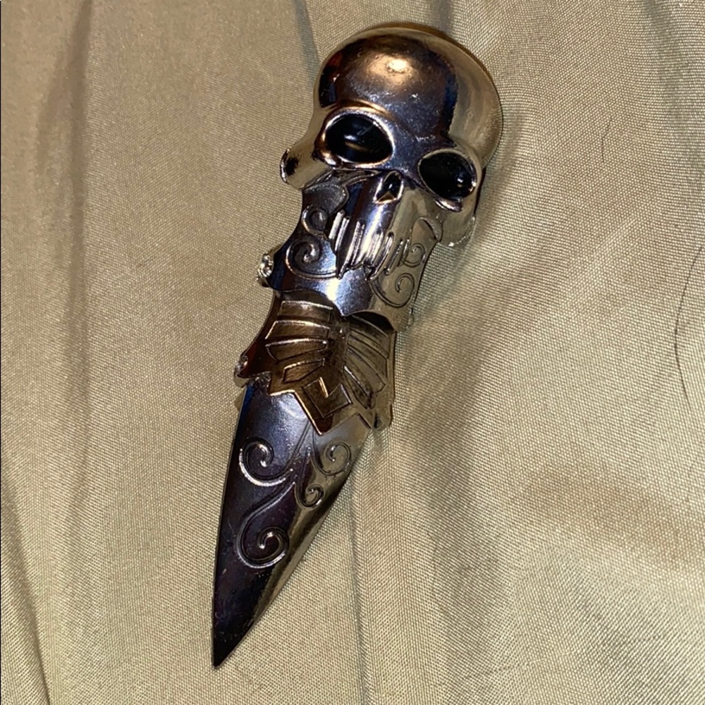Adjustable ring Skull